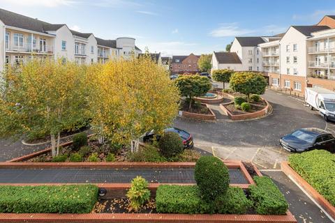 2 bedroom flat for sale, Fitzwilliam Close, Whetstone, London, N20