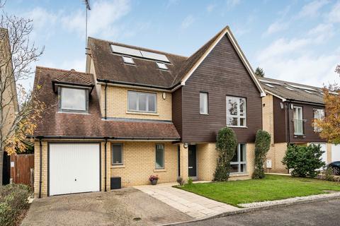 5 bedroom detached house for sale, Caterham Court, Caterham CR3