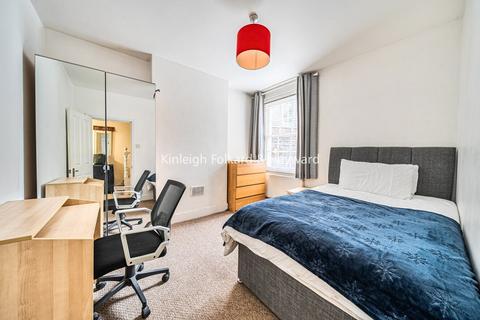 undefined, Queens Row, Walworth, London, SE17