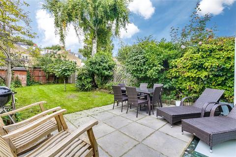 Lysia Street, Bishops Park, London