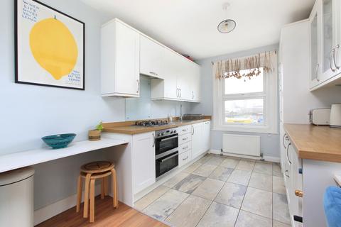 2 bedroom flat for sale, Killyon Terrace, Clapham, London