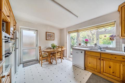 undefined, Bourne Way, Surrey GU22