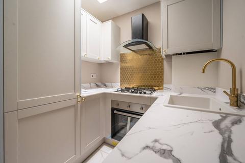 2 bedroom flat to rent, Buxton Road, Walthamstow, London, E17