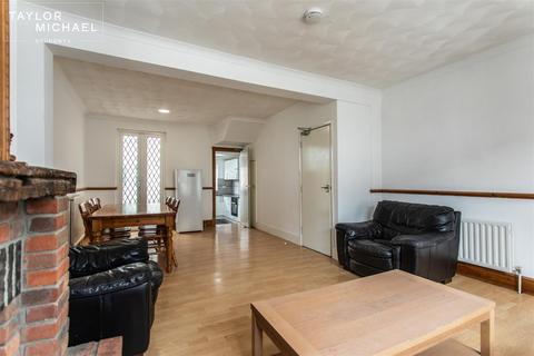 4 bedroom terraced house to rent, Buller Road, Brighton