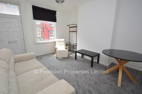 2 bedroom terraced house to rent, Harold Street, Hyde Park LS6