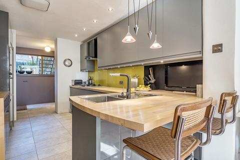 undefined, Morley Road, London