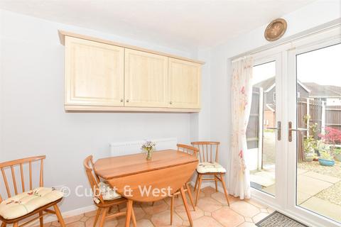 3 bedroom semi-detached house for sale, Bridge Farm Road, Uckfield, East Sussex