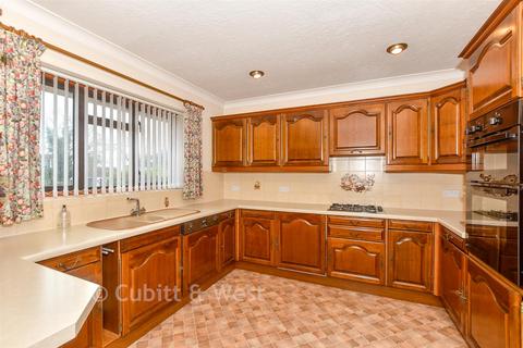 4 bedroom detached house for sale, Pump Lane, Waterlooville, Hampshire