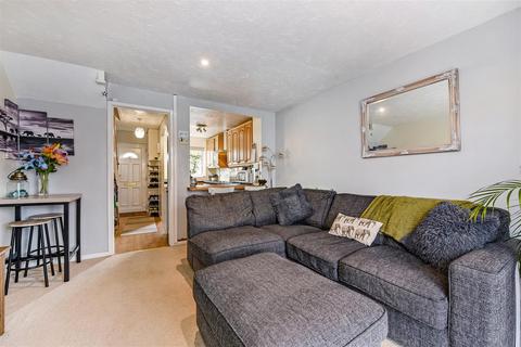 undefined, Kellys Walk, Andover