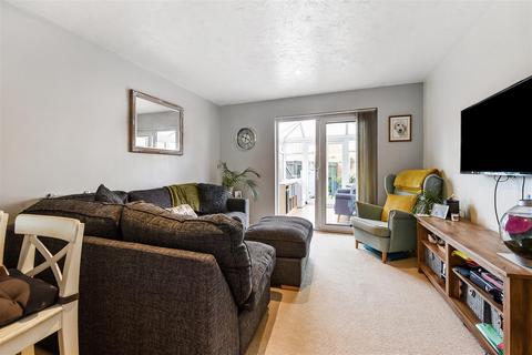 undefined, Kellys Walk, Andover