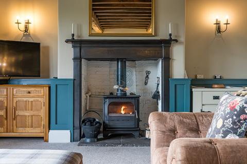 2 bedroom cottage for sale, Bretton, Wakefield WF4