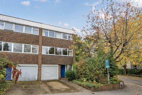 21 Willow Mount, Croydon, CR0 5LD