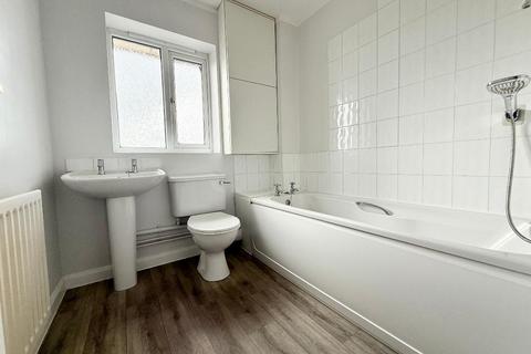 undefined, Hewlett Road, Leagrave, Luton, Bedfordshire, LU3 2RP