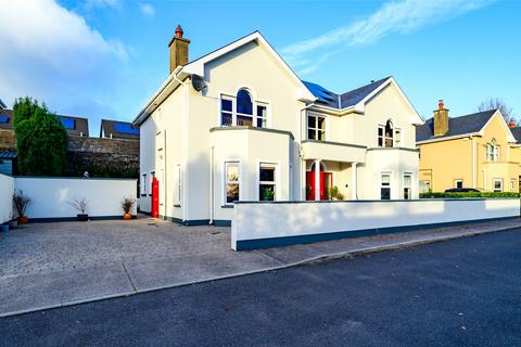 5 bedroom detached house, Knockeven Avenue, Cobh, Co. Cork
