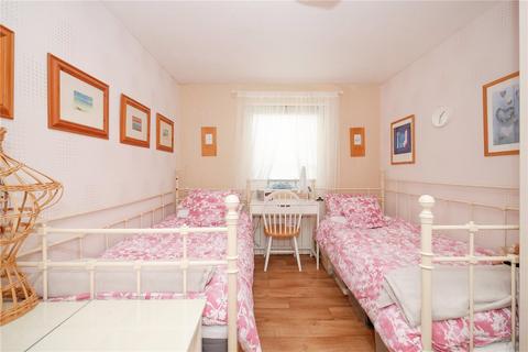 3 bedroom flat for sale, Hoyle Court Avenue, Shipley BD17