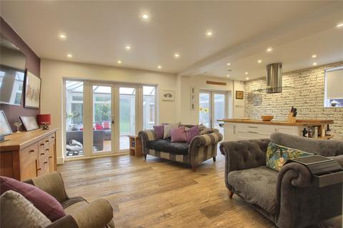 4 bedroom semi-detached house for sale, Acklam Road, Acklam