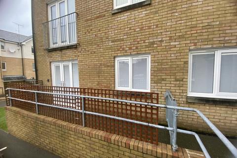2 bedroom flat to rent, Folkestone Road, Dover, CT17