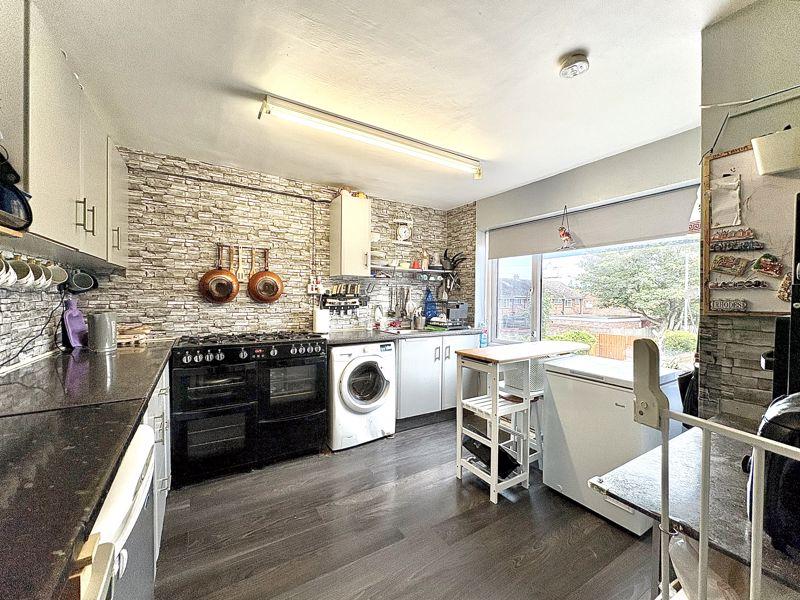 Dining kitchen