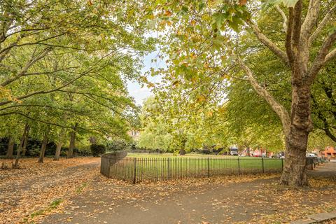 undefined, Glengall Road, London