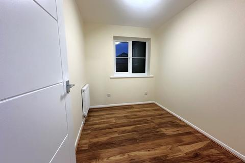 2 bedroom flat to rent, Kilberry Close, Isleworth