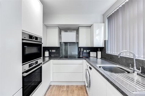 3 bedroom semi-detached house for sale, Wingfield Close, Bedford, Bedfordshire, MK40