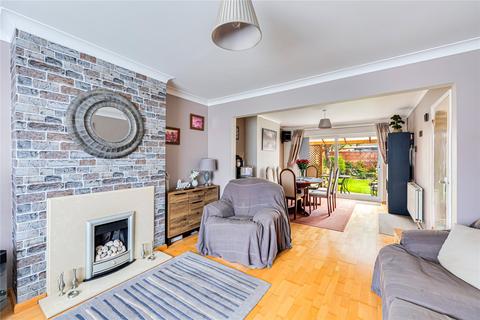 3 bedroom semi-detached house for sale, Wingfield Close, Bedford, Bedfordshire, MK40