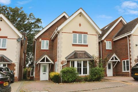 5 bedroom detached house for sale, Oak View Gardens, Langley