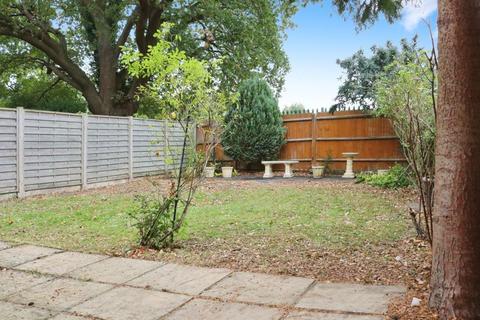 5 bedroom detached house for sale, Oak View Gardens, Langley