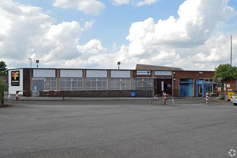 Distribution warehouse to rent, Lawley St Stoke On Trent ST3 1LY