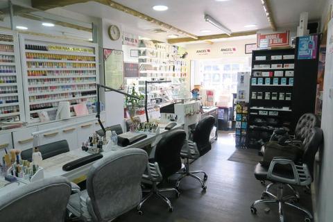 Retail property (high street) to rent, Uxbridge Rd Pinner HA5 4HS