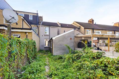 undefined, Henniker Road, Stratford, London, E15