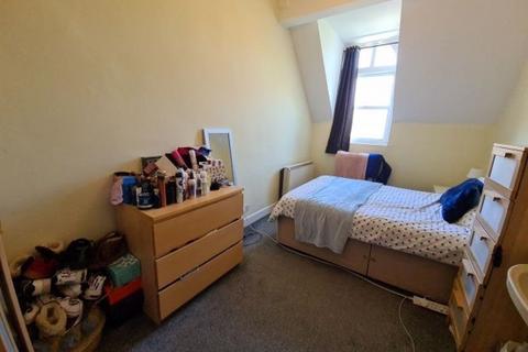 1 bedroom flat to rent, Moorland Road, Leeds LS6
