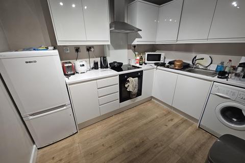 1 bedroom flat to rent, Moorland Road, Leeds LS6