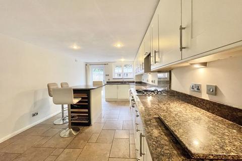 undefined, Coverts Road, Claygate