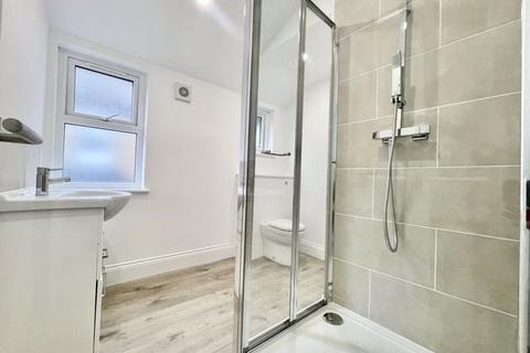 2 bedroom apartment to rent, Agnew Road, SE23