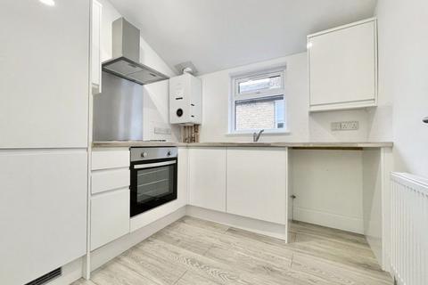 2 bedroom apartment to rent, Agnew Road, SE23