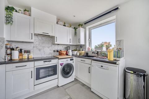 2 bedroom apartment for sale, Sheerness Mews, London