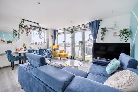 2 bedroom apartment for sale, Sheerness Mews, London