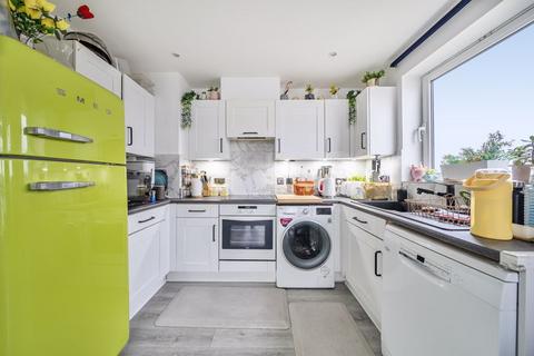2 bedroom apartment for sale, Sheerness Mews, London