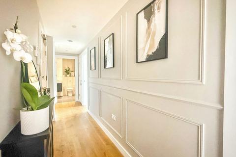 2 bedroom flat for sale, London Road, High Wycombe HP11