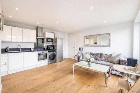 2 bedroom flat for sale, London Road, High Wycombe HP11