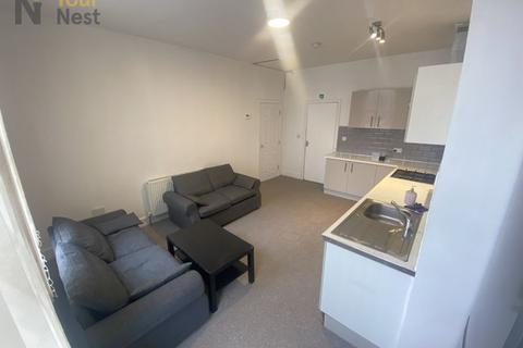 3 bedroom apartment to rent, Raglan Road, Leeds, LS2 9DZ