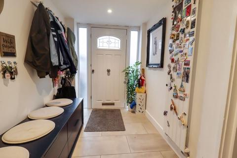 undefined, Oliver Road, Ascot SL5