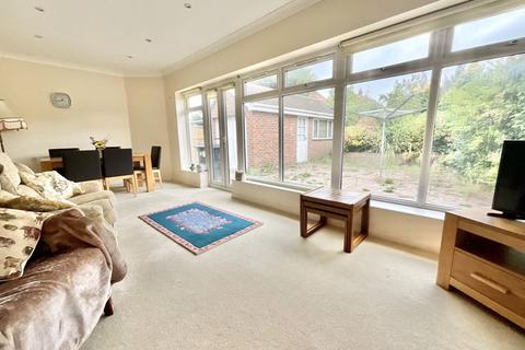 3 bedroom property for sale, Cranleigh Gardens, Southbourne