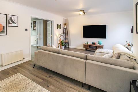 21 Falcon Close, Sandy, SG19 2TA
