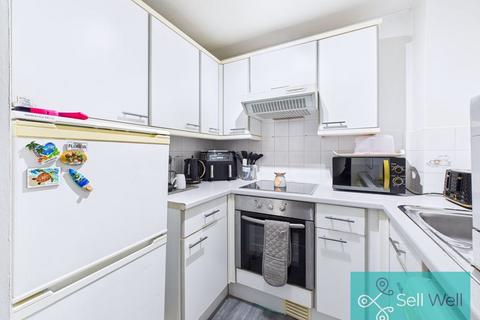 1 bedroom apartment for sale, Spinningdale, Manchester M38