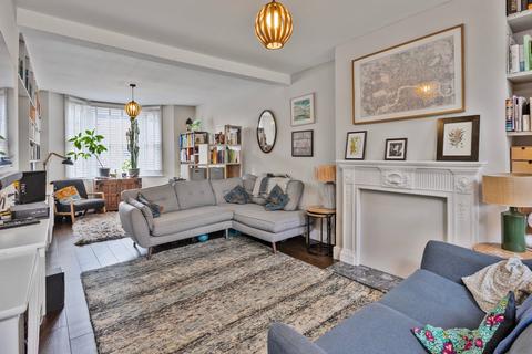 3 bedroom terraced house for sale, Oliver Road, London E17