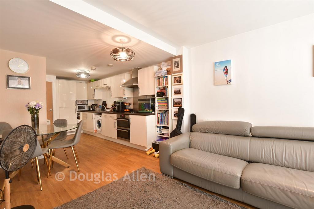 Lounge/Kitchen/Dining Area