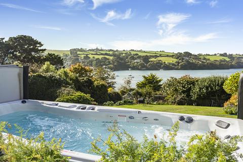 undefined, Delightful bungalow with river views, Restronguet Point