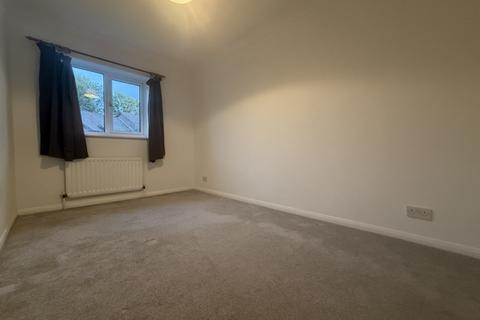3 bedroom end of terrace house to rent, New Road, Uckfield, TN22